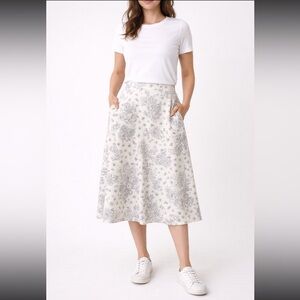 Nathalie Seaver Cottagecore Gray & White Floral Ruched Skirt Size 3 -L/XL